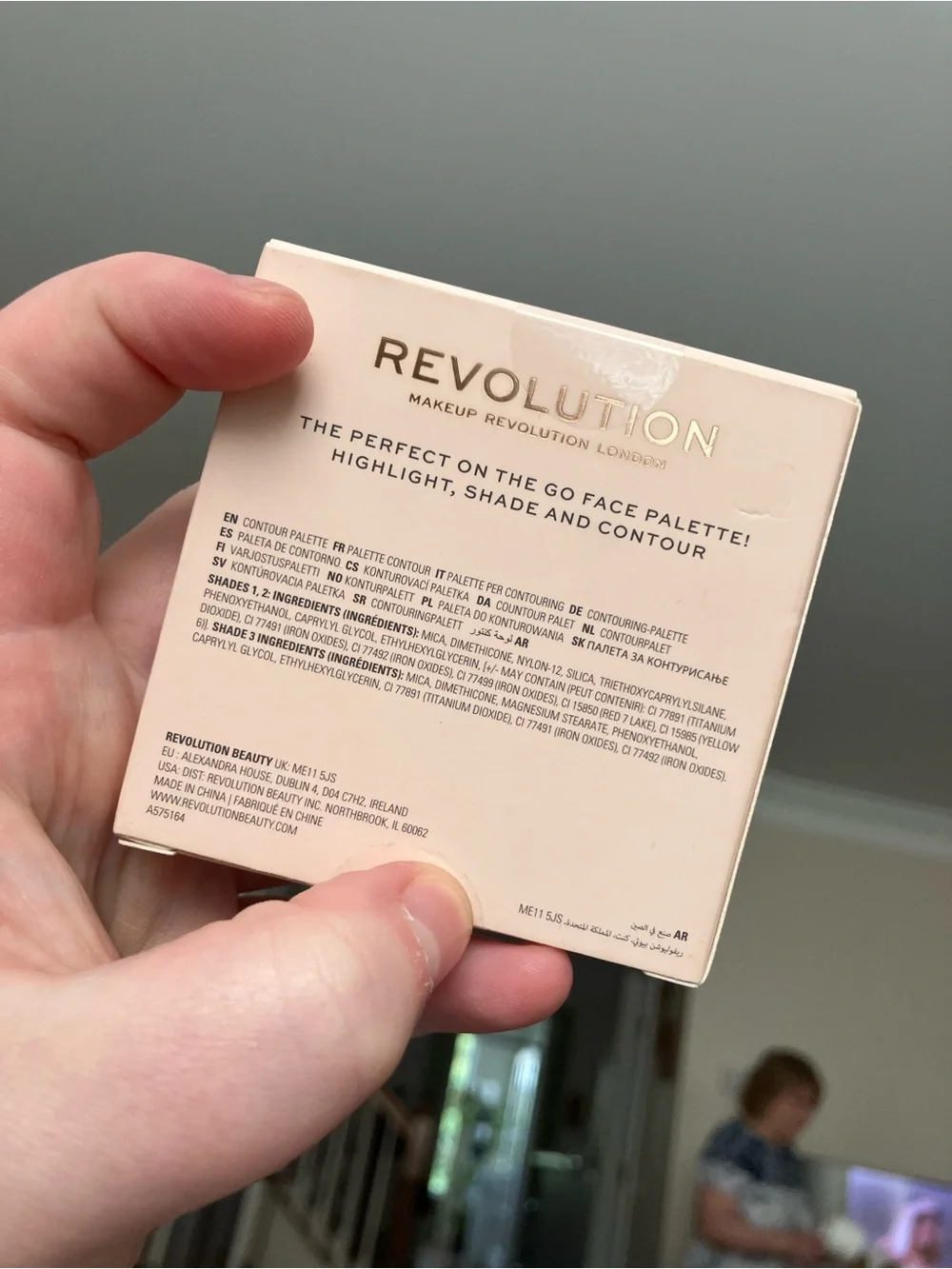 Revolution Contour Powder Compact - Medium Brown, Deep Brown & Cream Highlight